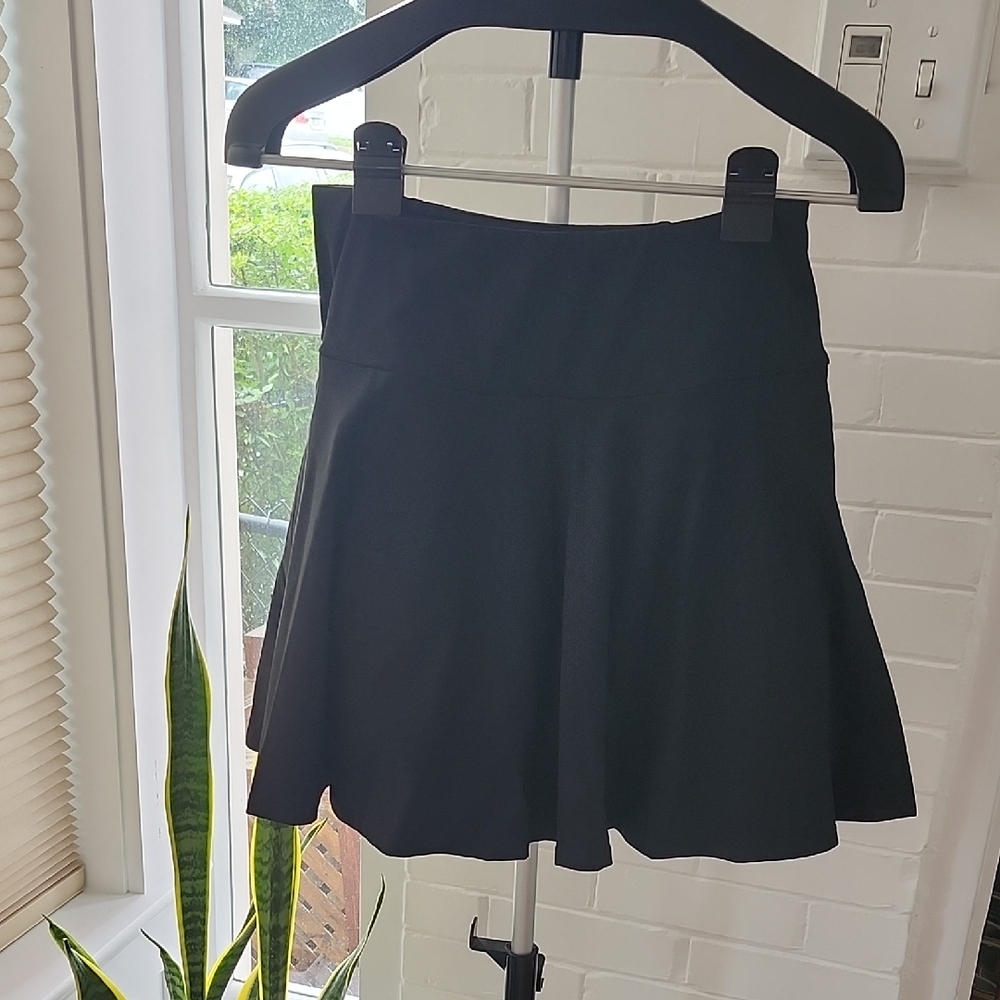 Black Tennis Skirt, Medium